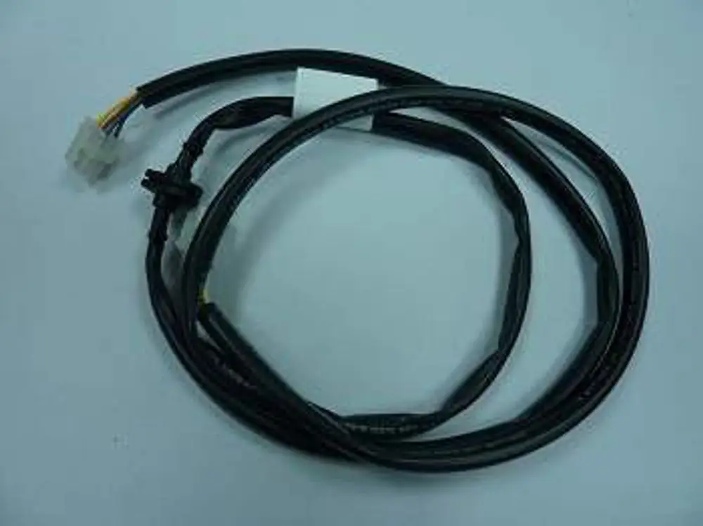 Kabel mit mehreren Drähten, das als Bus-Interface dient. Erkennbar sind Anschlüsse, die mit Remeha-Geräten kompatibel sind.